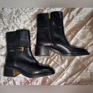 NWOT Vince Camuto Gali Black Ankle Boots